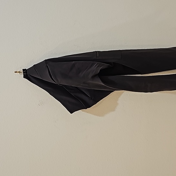 Athleta yoga Cargo Jogger Size 2 Black - Picture 9 of 12